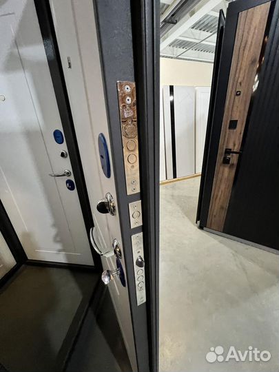 Двери входные комплект