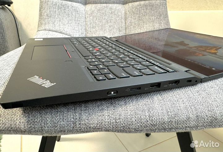 Новая модель Lenovo Yoga на core i5 (трансформер)