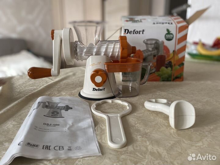 Соковыжималка ручная Defort DSJ-100