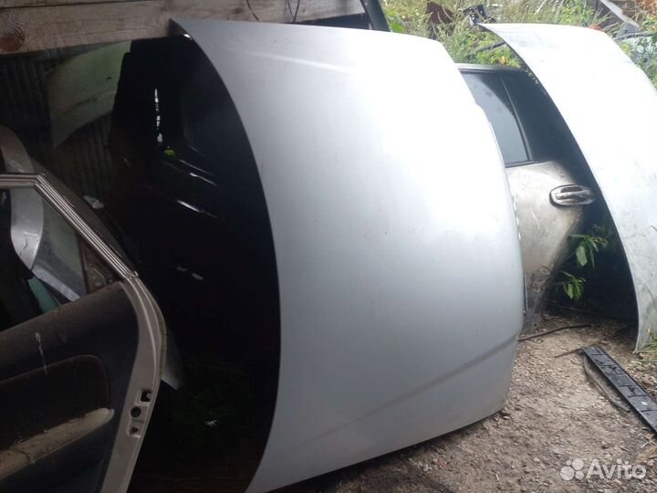 Капот на Ауди А6 Ц5