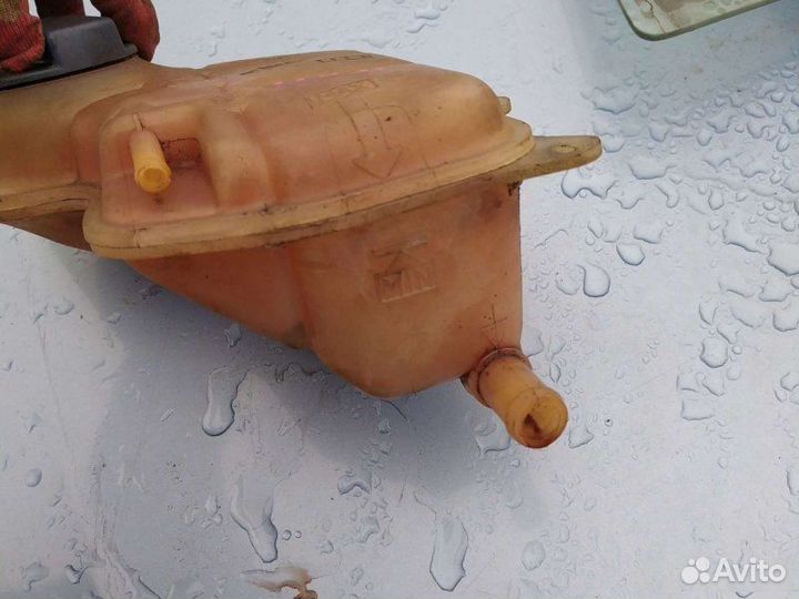 Бачок расширительный Volkswagen Passat B5+