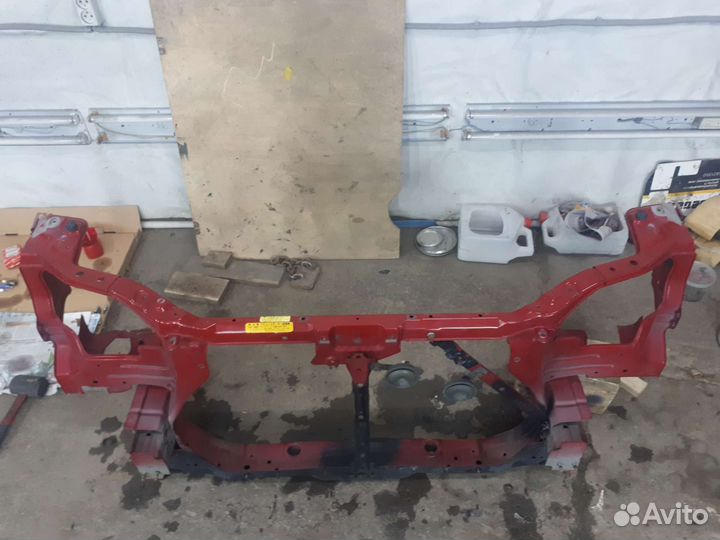 Телевизор (панель передняя) Nissan x-trail NT30