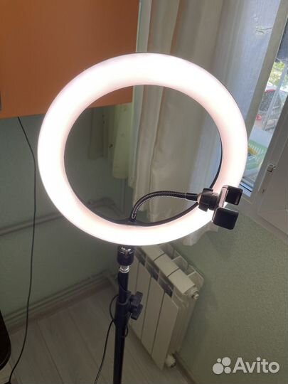 Кольцевая лампа 26 см