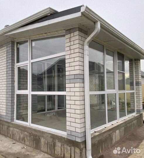 Остекление балконов и лоджий под ключ