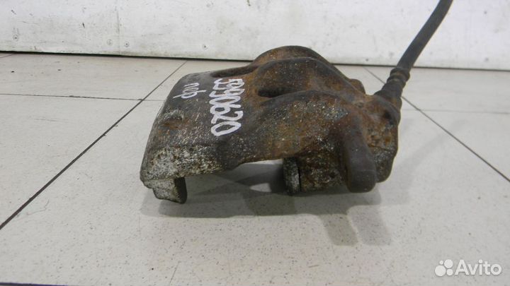 Суппорт передний правый