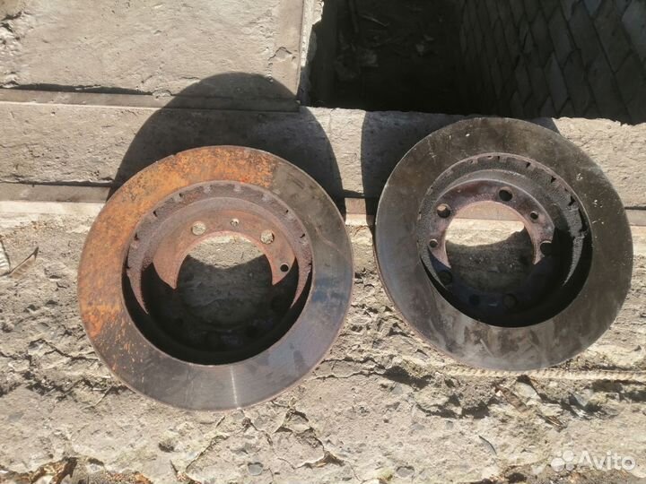 Тормозные диски на УАЗ-452 (передние)