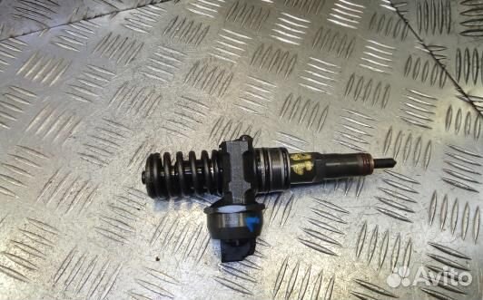 Форсунка дизельная skoda fabia 2 (9BN23AL01)