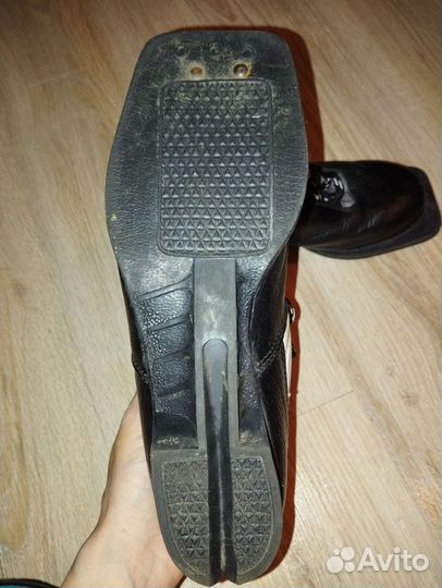 Лыжные ботинки