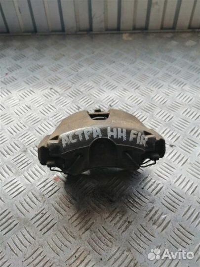 Суппорт тормозной передний правый Opel Astra H L48