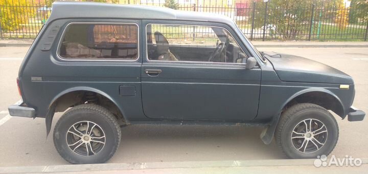 LADA 4x4 (Нива) 1.7 МТ, 2002, 150 000 км