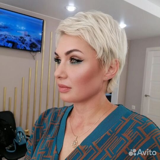 Стилист визажист, парикмахер