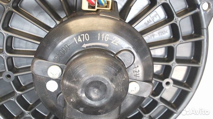 Двигатель отопителя Mitsubishi Grandis, 2006