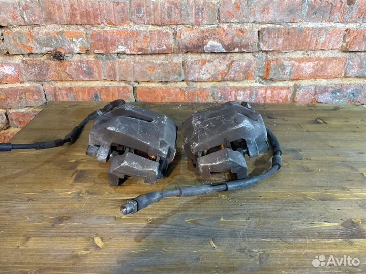 Суппорт тормозной передний Bmw X5 E70 N52B30 AF