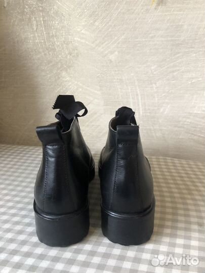 Ботинки фирмы Andre