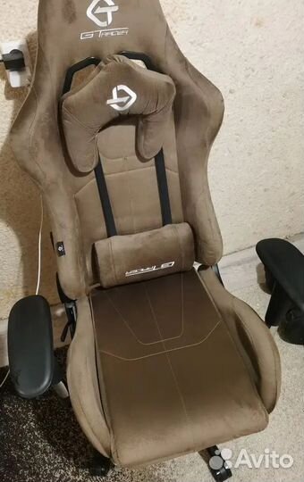 Компьютерное кресло офисное с функцией массажа