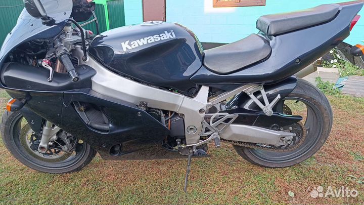 Продам Kawasaki Ninja ZX-7R 750