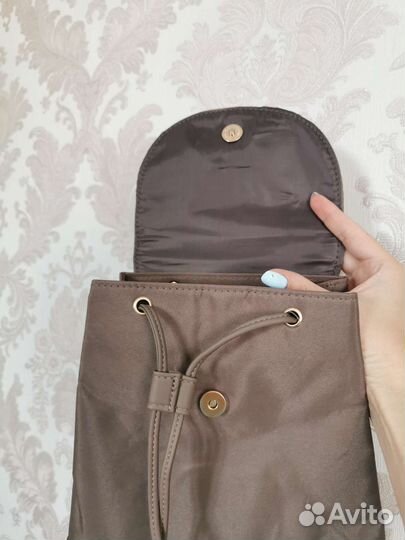 Рюкзак женский с часами. идеально на подарок.новый