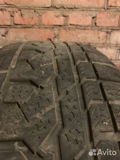 Kumho I'Zen RV Asymmetric 225/60 R18