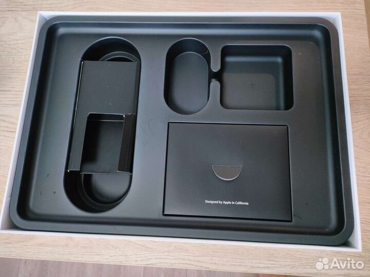 Коробка от macbook pro 13