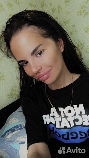 Модель,продавец