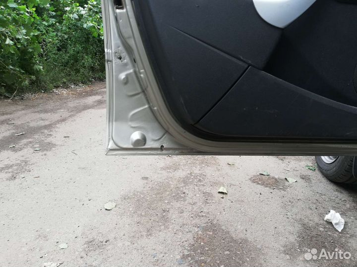 Renault Logan 1.6 МТ, 2009, 379 000 км