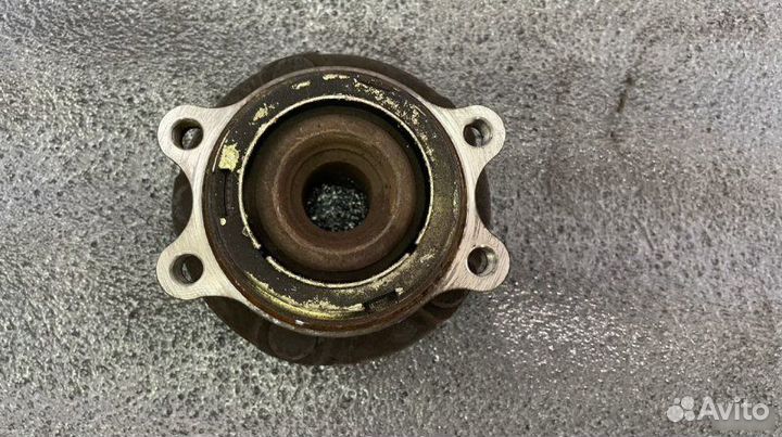 Ступица передняя правая Nissan Fuga PY50 Y50 3.5