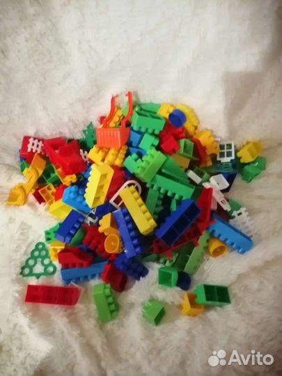 Конструктор, тянущаяся игрушка