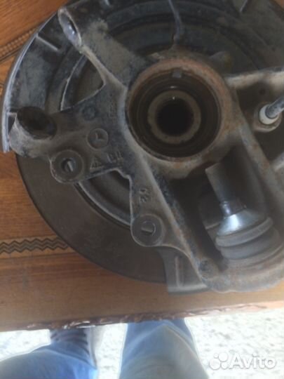 Поворотный кулак задний Mercedes w 164