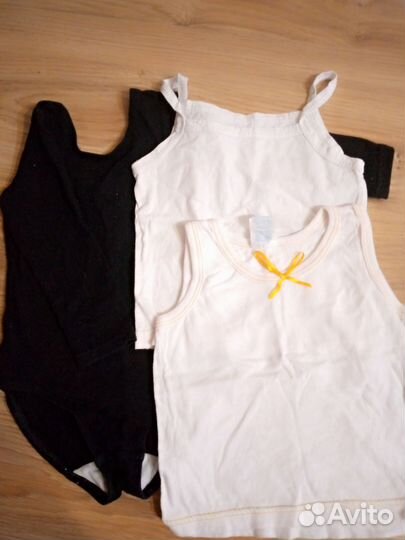 Продам два пакета детских вещей