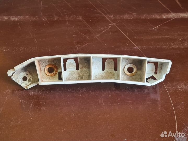 Крепление бампера переднее правое Ford focus 3