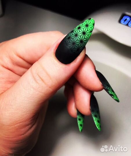 Наращивание ногтей