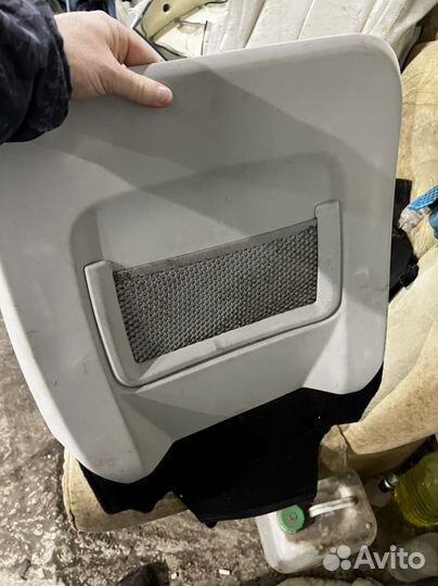 Спинка передней правой сидений Рендж Ровер Эвок