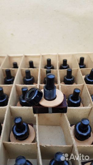 Выключатель кнопочный