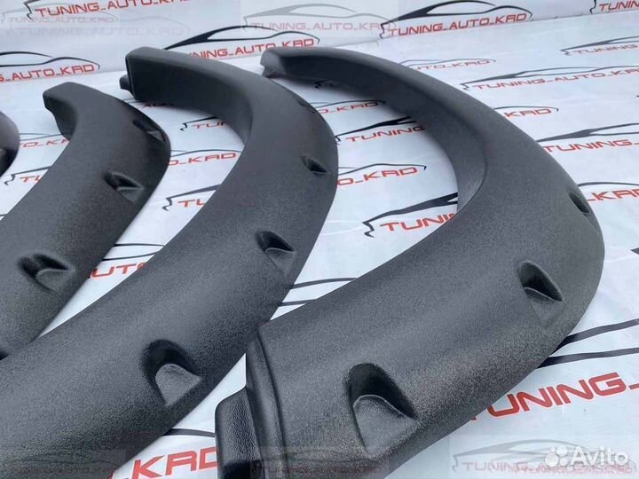 Фендера Расширители арок Toyota LC 80 M1469