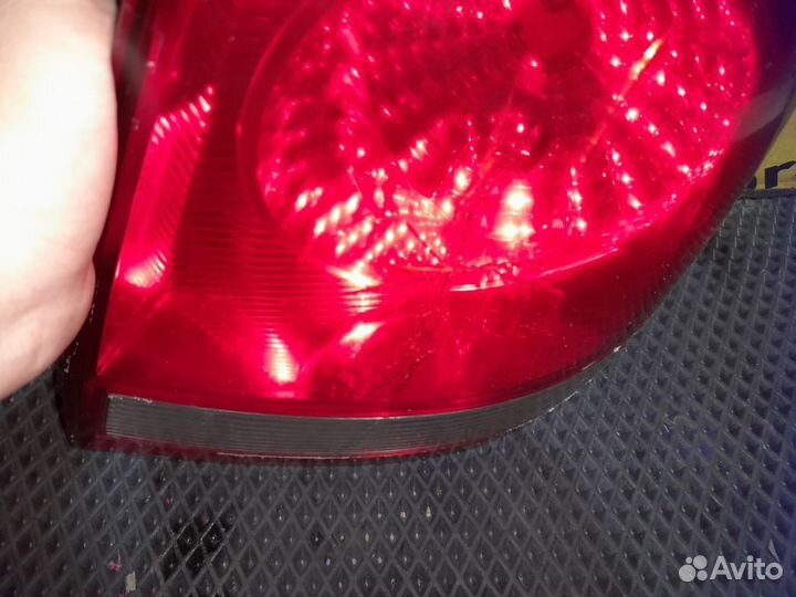 Фонарь задний правый дефект Киа Соренто 1