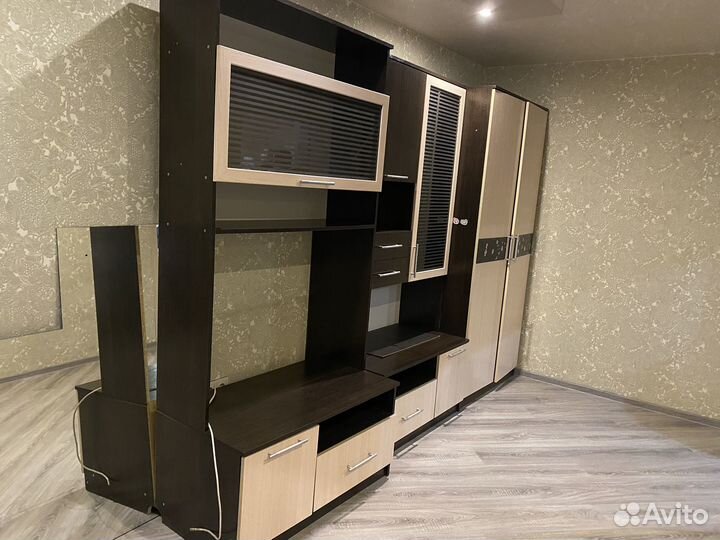 Стенка в гостиную