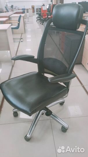 Компьютерное кресло игровое