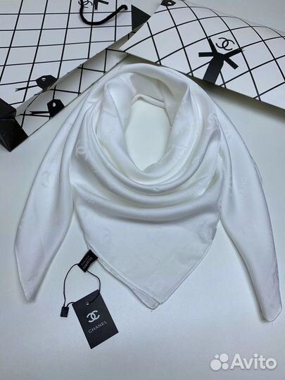 Стильные платки “Chanel”, весна 2023