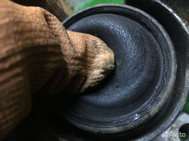 Опора двигателя Toyota Auris E150 Corolla E150