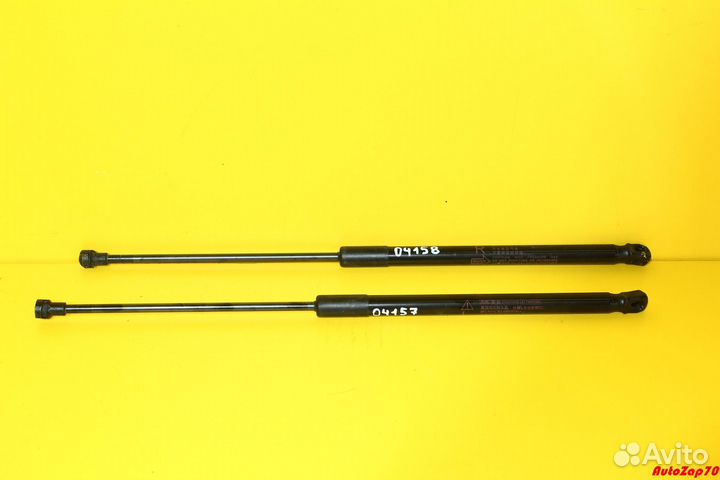 Lexus RX450h Амортизатор капота правый