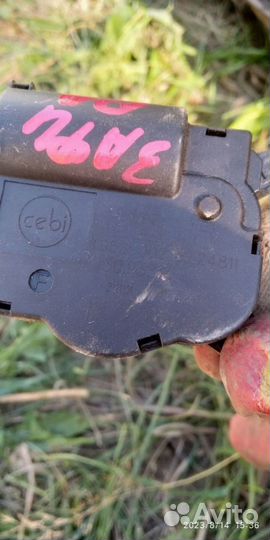 Opel Zafira B рест, сервопривод заслонки печки