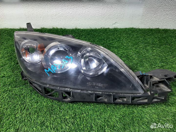 В наличии: Фара правая Mazda 3 BK