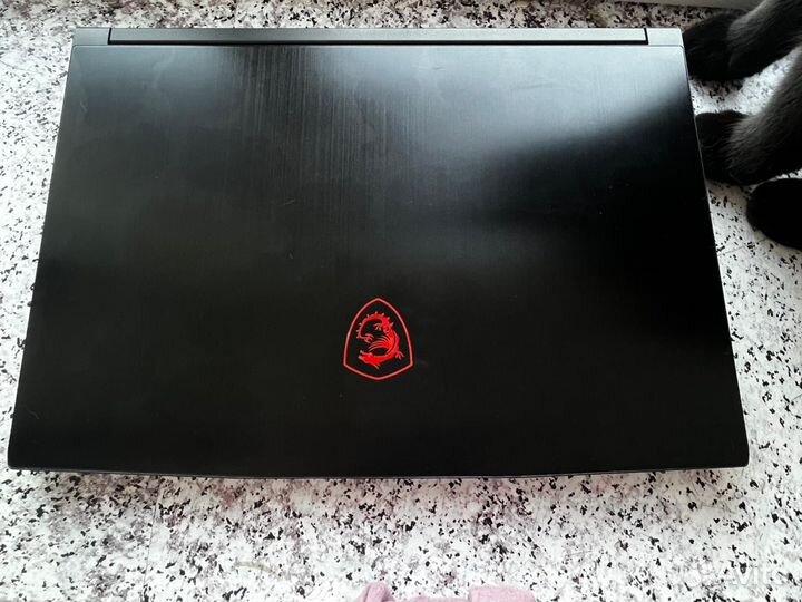 Ноутбук MSI GF63 Thin 11UC