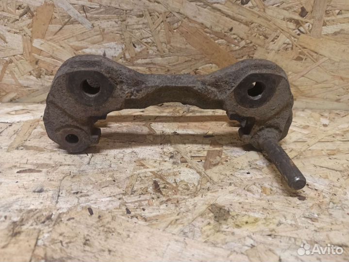 Скоба суппорта Opel Frontera A