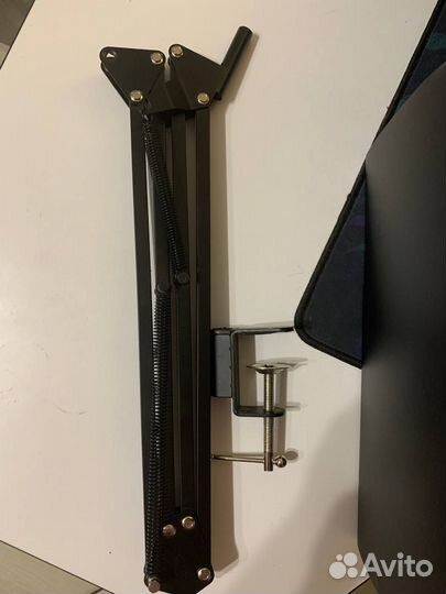 Микрофон HyperX QuadCast (комплект)