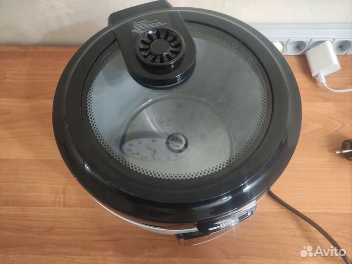 Мультиварка vitek. Новая