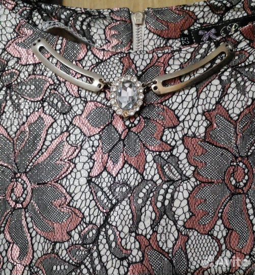 Праздничное женское платье