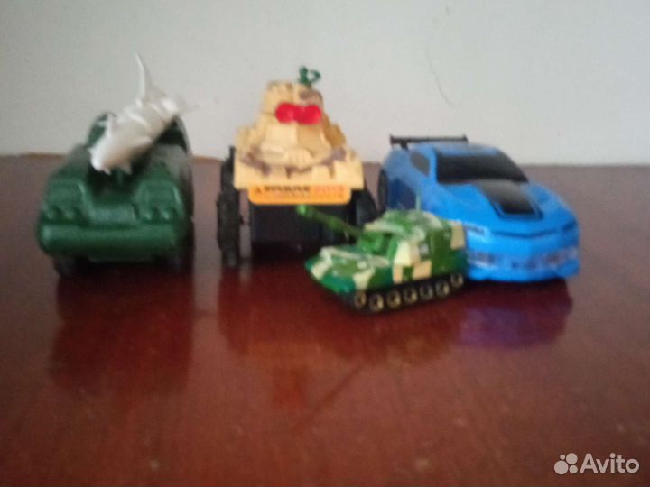 Танк ун 22, Робомашина, Ракетница, Танк форг