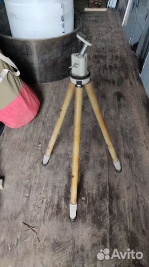 Фотоштатив ретро