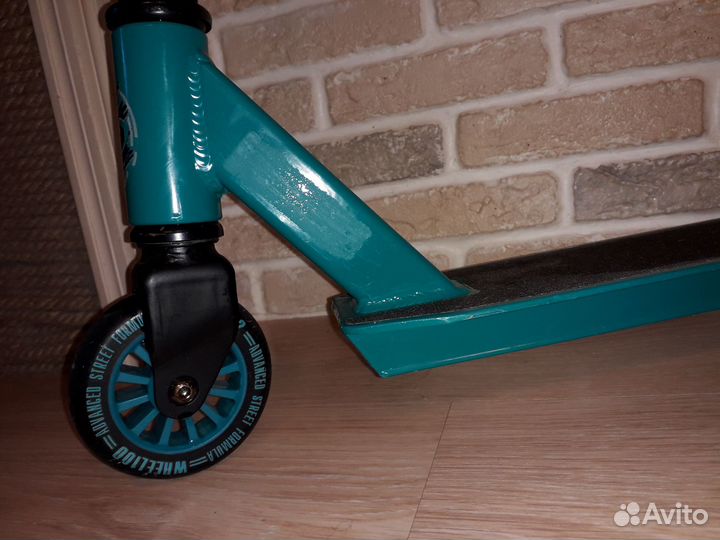 Трюковой самокат Tech Team Duker 202
